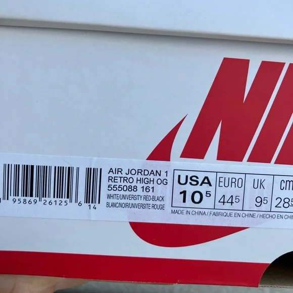 Nike Air Jordan 1 Retro High OG in White and Red - Picture 1 of 12